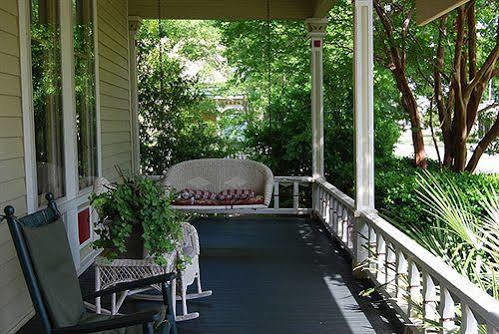 Rothschild Pound House Inn Columbus Exterior foto